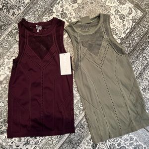 Athleta XS tanks